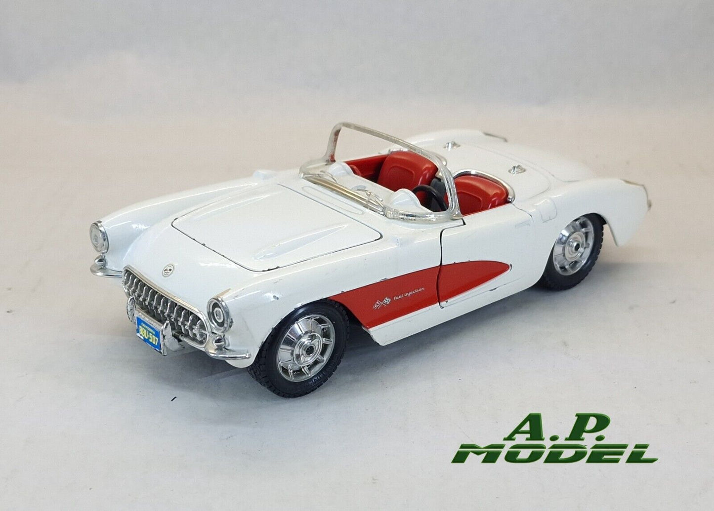 modellino auto 1/24 Chevrolet corvette del 1957 modellini usato della burago b