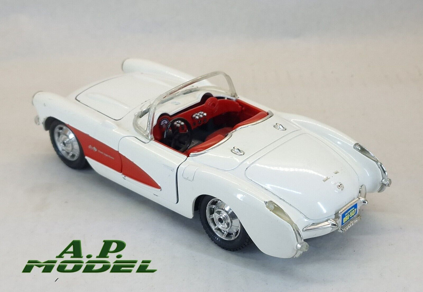 modellino auto 1/24 Chevrolet corvette del 1957 modellini usato della burago b