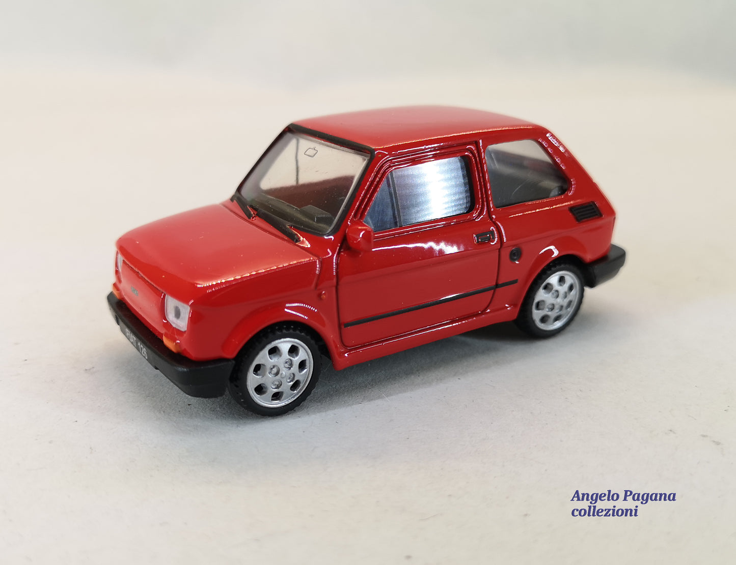 modellino auto scala 1:43 fiat 126 della welly nex modellini da collezione rossa