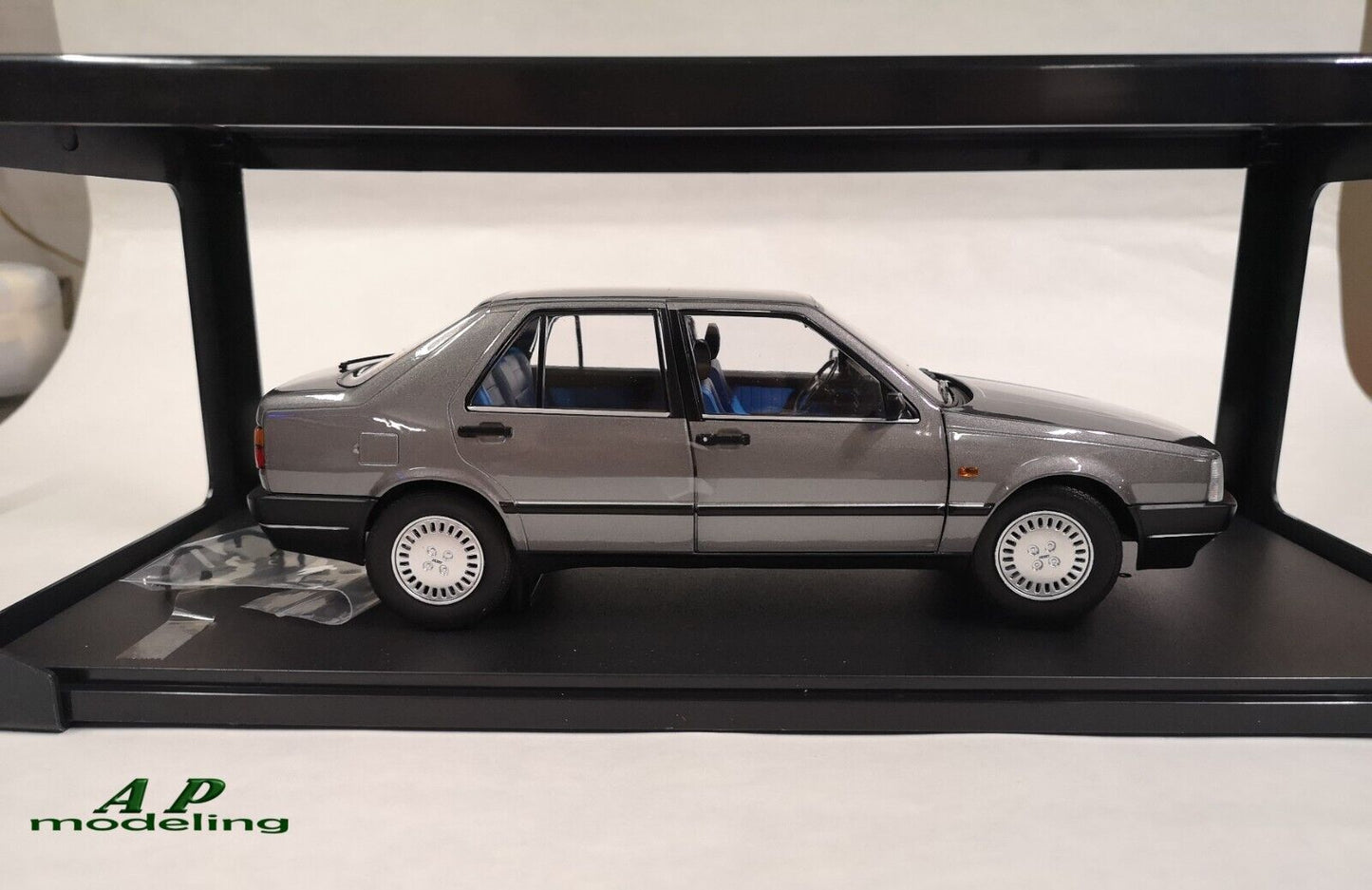 modellino auto 1/18 fiat croma 2.4 TD del 1985 modellini da collezione die cast