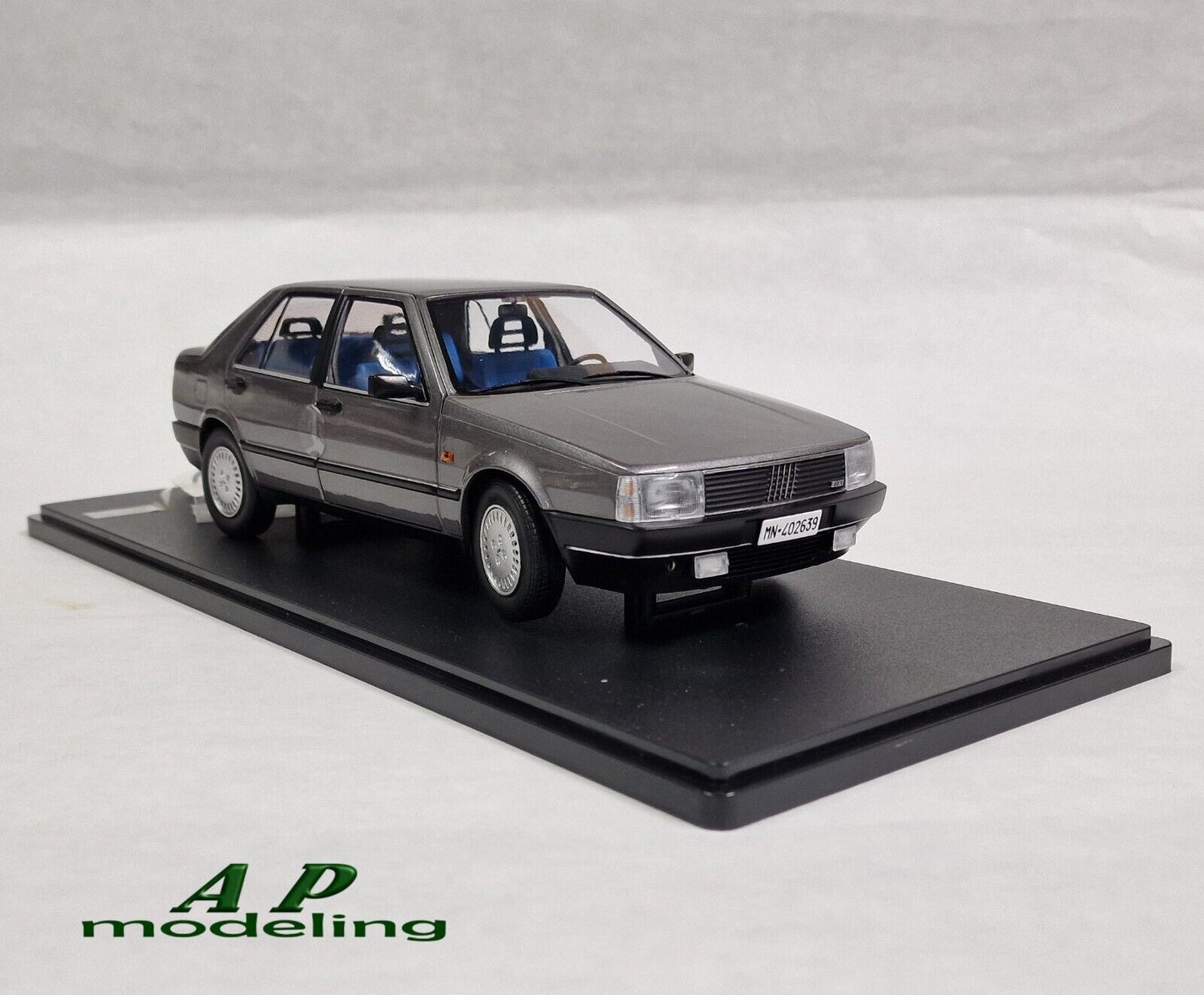 modellino auto 1/18 fiat croma 2.4 TD del 1985 modellini da collezione die cast