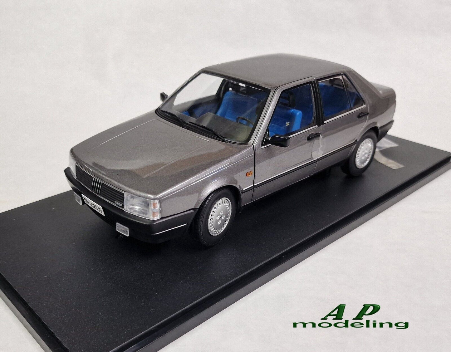 modellino auto 1/18 fiat croma 2.4 TD del 1985 modellini da collezione die cast