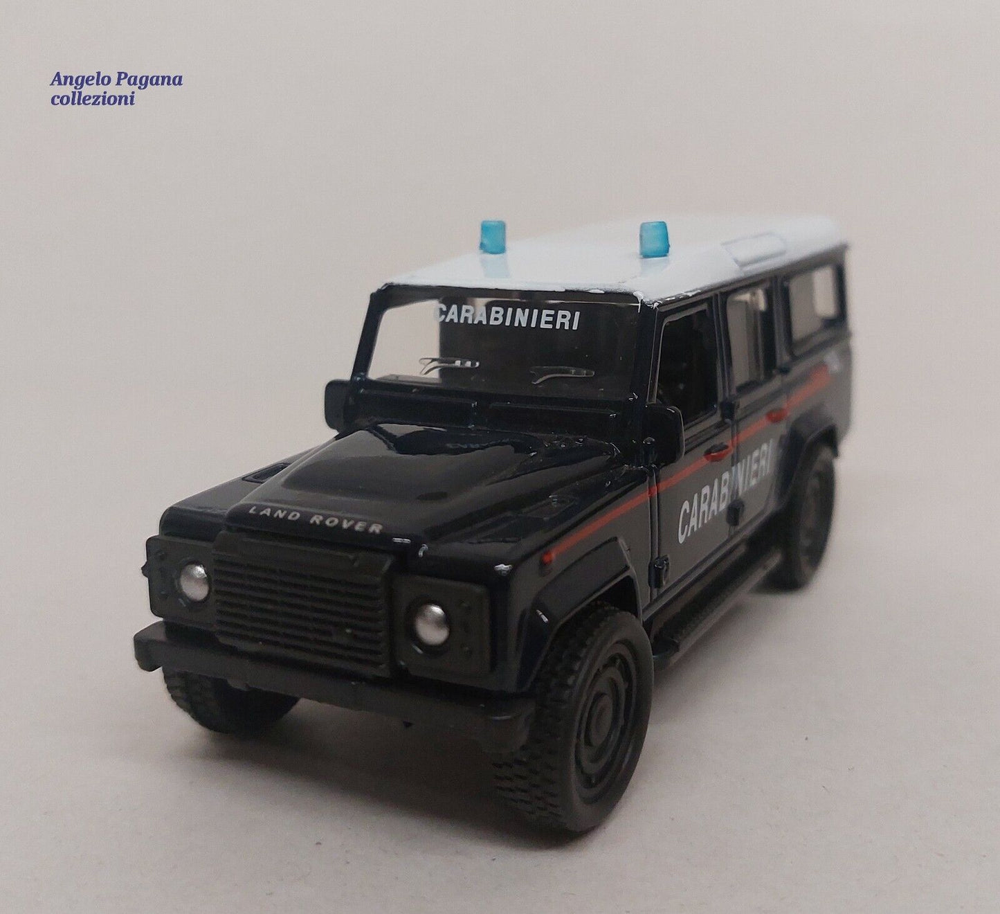 modellino auto scala 1:43 land roved defender dei carabinieri della newray 1/43