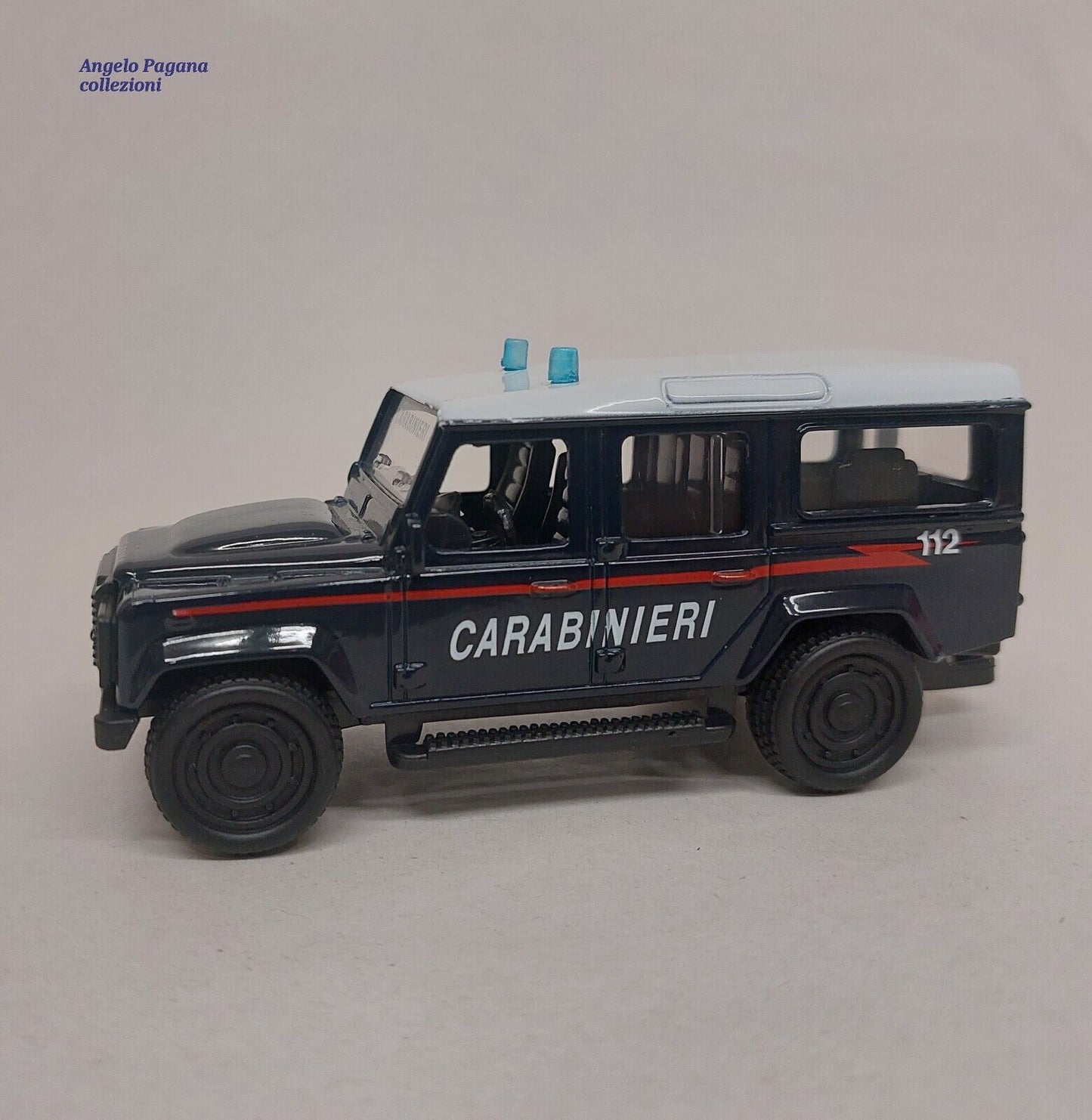 modellino auto scala 1:43 land roved defender dei carabinieri della newray 1/43