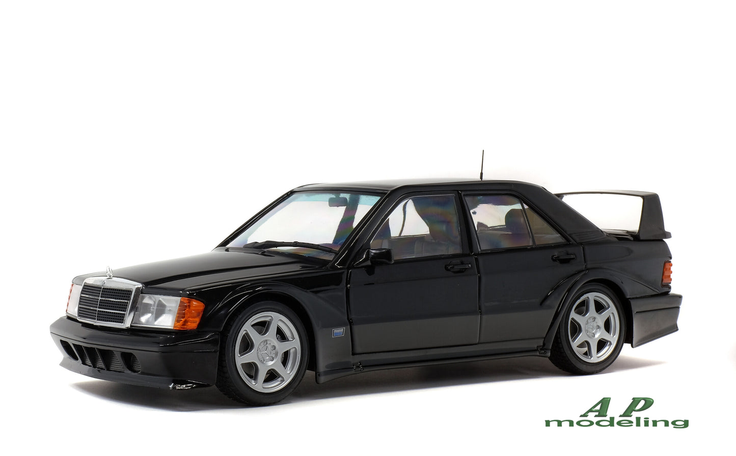 modellino auto 1/18 Mercedes Benz 190 E 2.5 - 16 evolution II modellini diecast