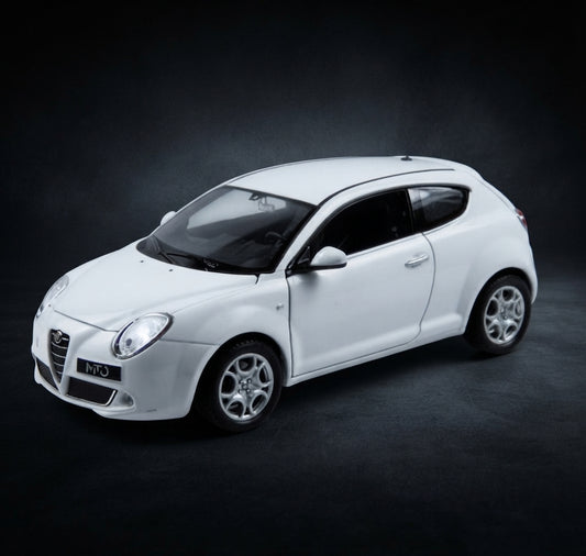 modellino auto scala 1/43 alfa romeo Mito bianca macchinina modellini  welly (Copia)