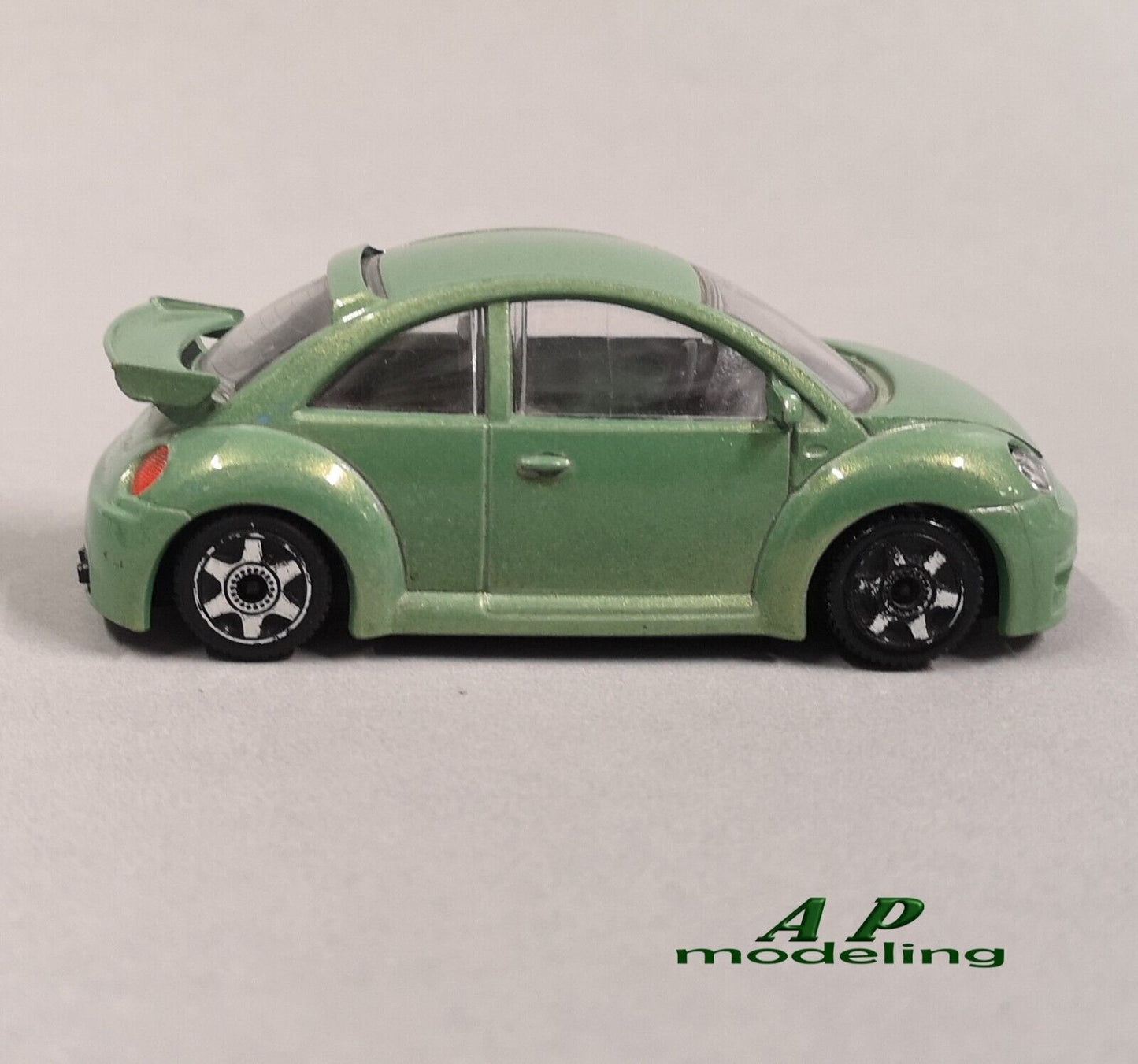 modellino auto scala 1/43 Volkswagen new vw beetle cup burago made in italy usato