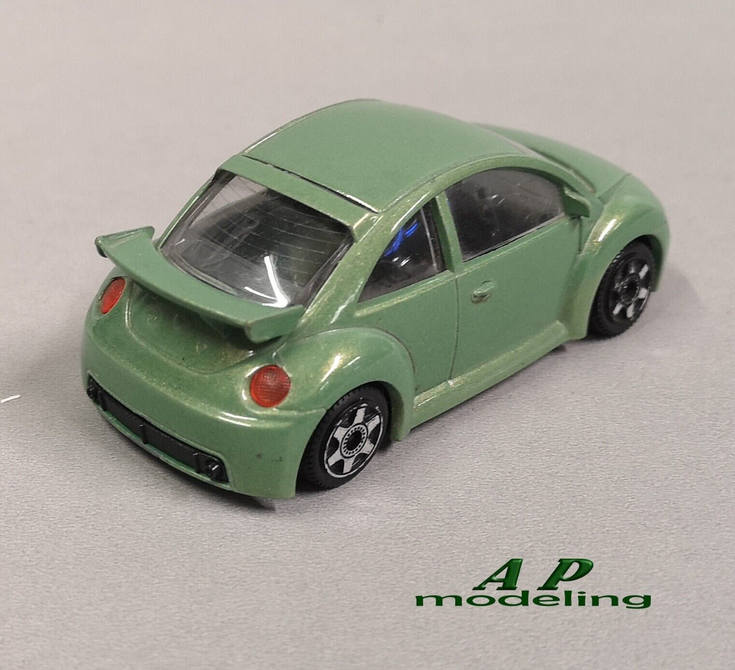 modellino auto scala 1/43 Volkswagen new vw beetle cup burago made in italy usato