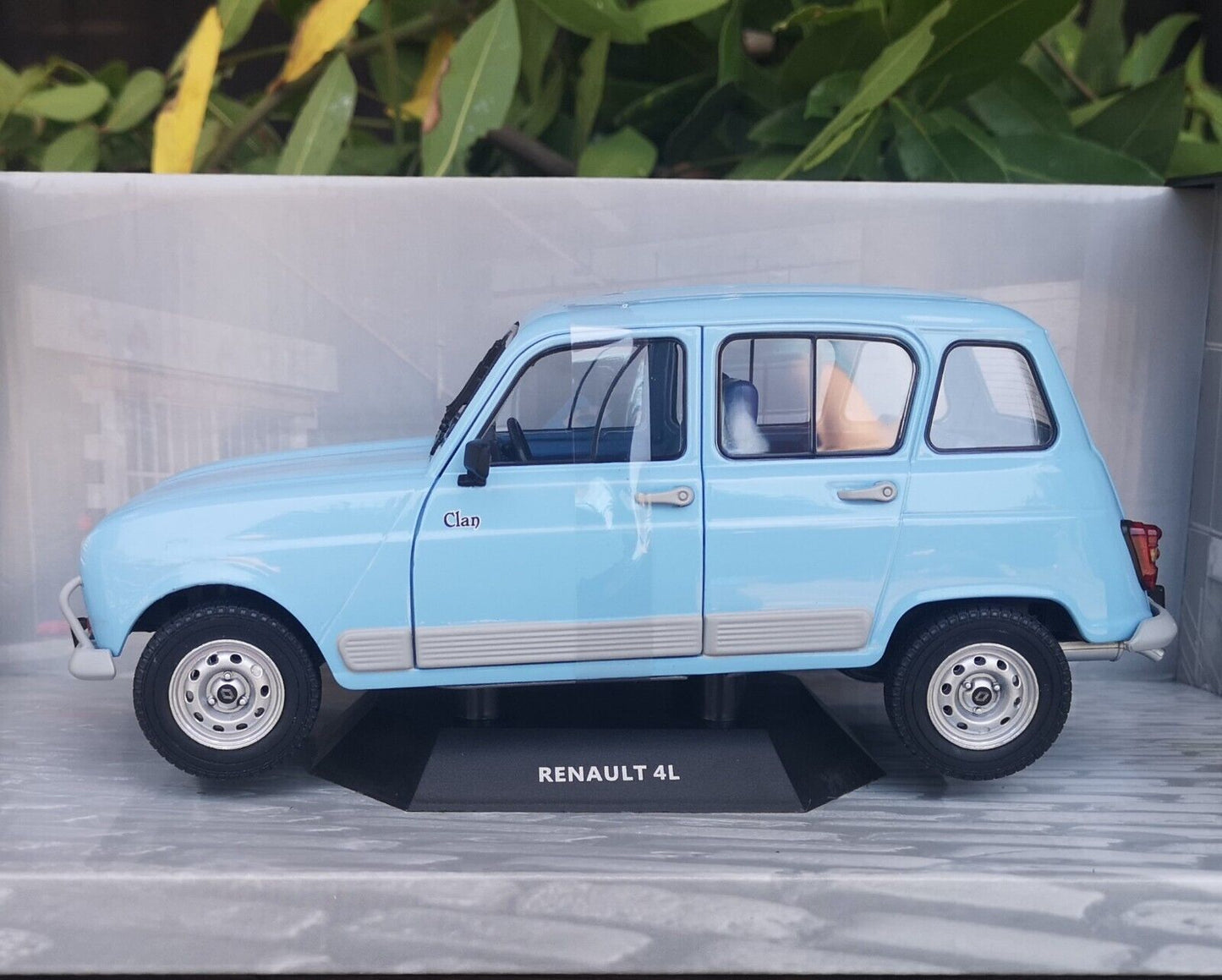 modellino auto 1/18 Renault 4 L modellini vintage da collezione della solido