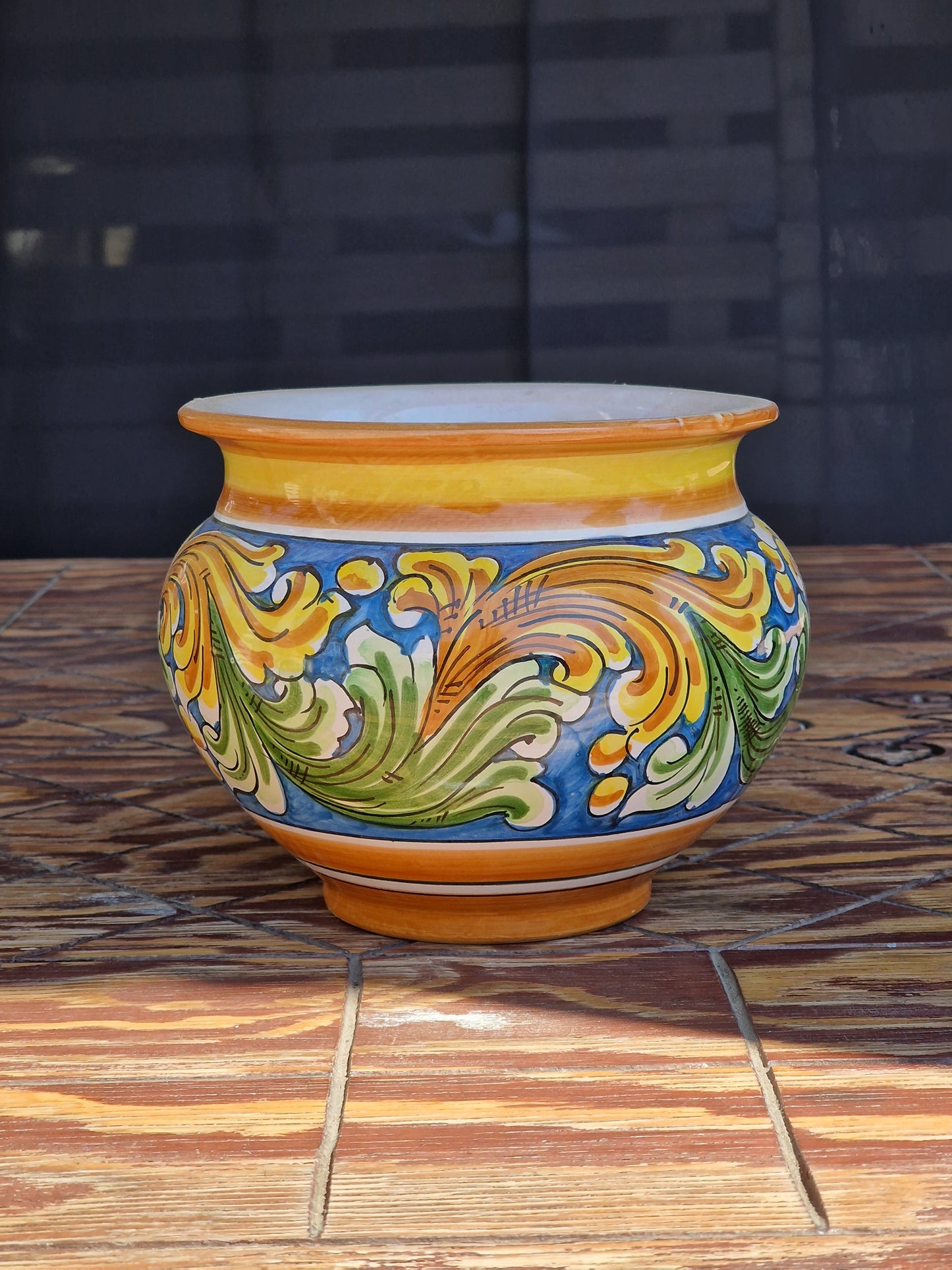 Vaso cachepot in ceramica di Caltagirone caspò fiori artigianale dipinto a mano