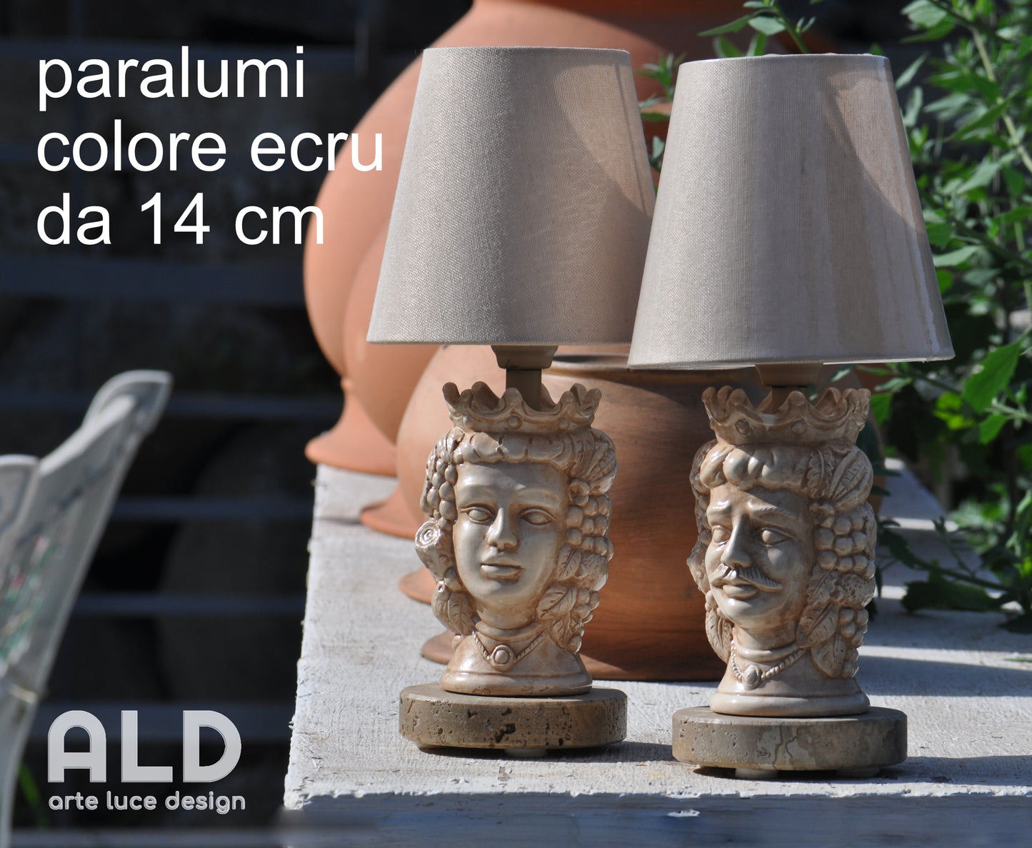 Coppia lumetti teste di moro in terracotta stile siciliano lampade da tavolo colore avorio invecchiato soprammobili moderni