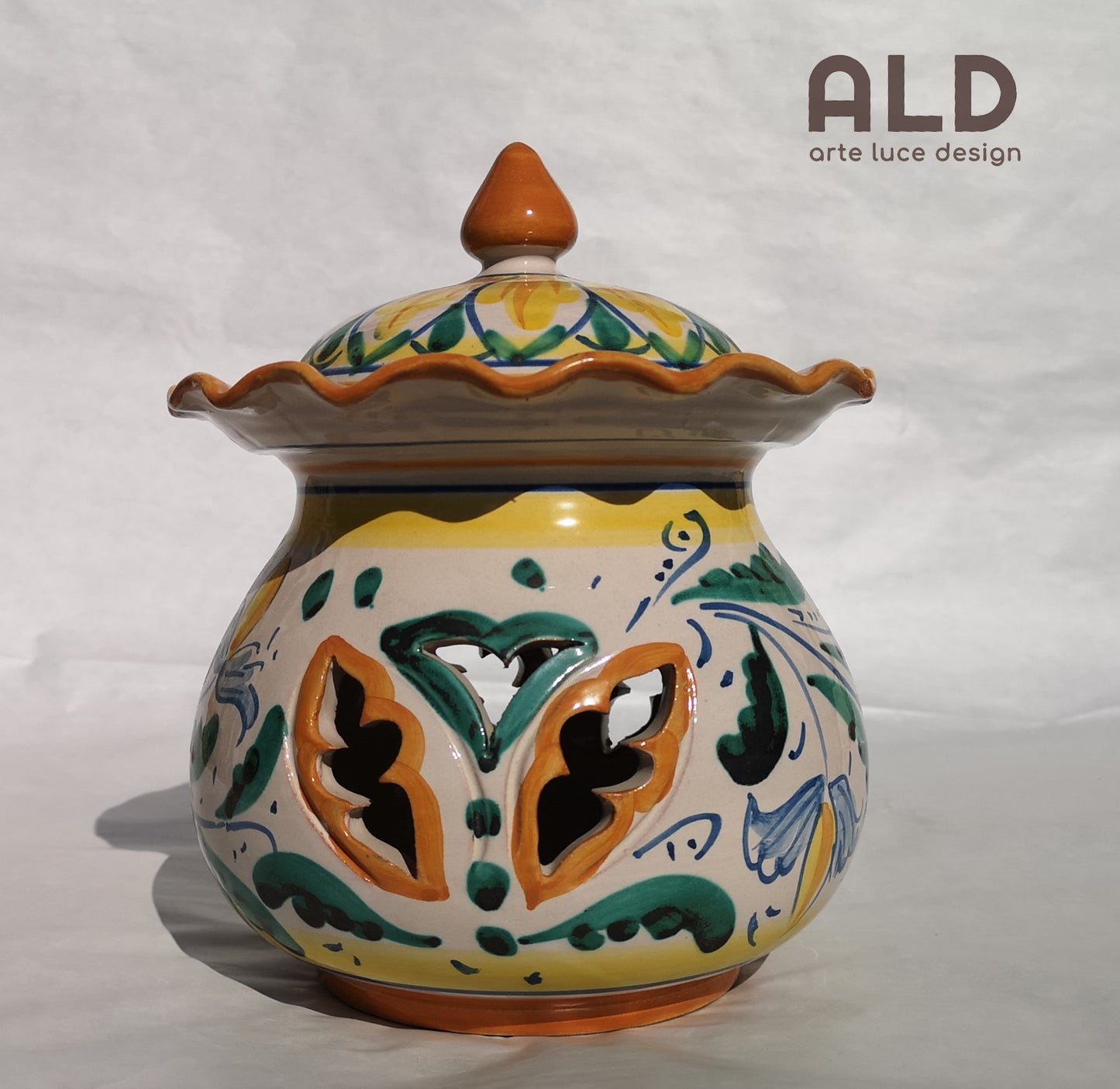 Porta aglio cipolla da cucina contenitore in ceramica di Caltagirone – arte  e luce designers